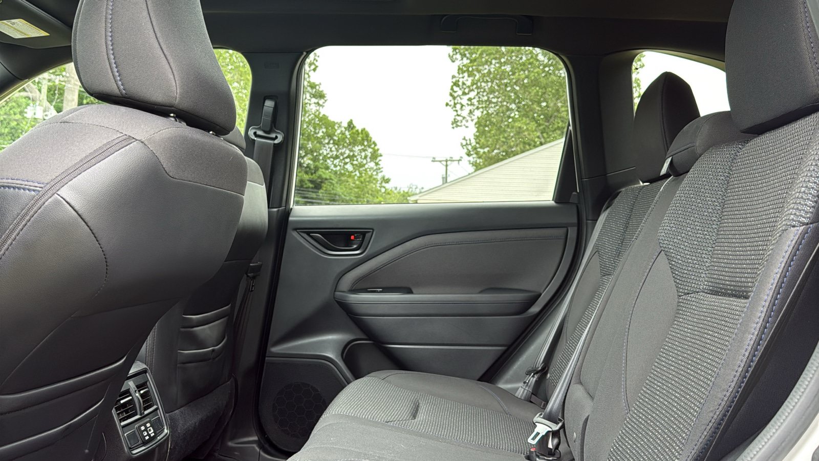 Used 2025 Subaru Forester Premium AWD/4WD image 22