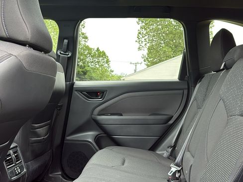 Certified 2025 Subaru Forester Premium AWD/4WD image 22