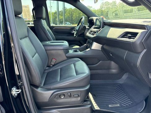 Used 2023 Chevrolet Tahoe LT w/ Luxury Package RWD image 9