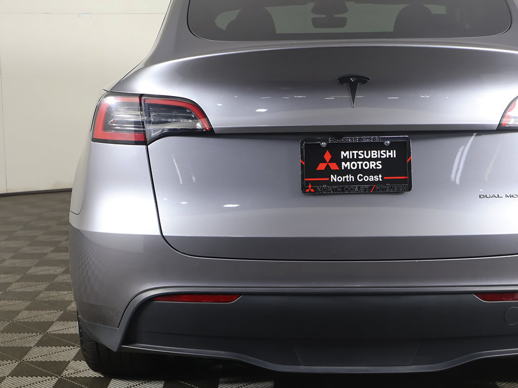 Used 2025 Tesla Model Y Long Range AWD/4WD image 18