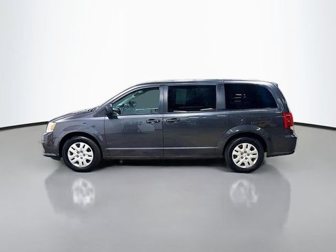 Used 2018 Dodge Grand Caravan SE FWD image 8