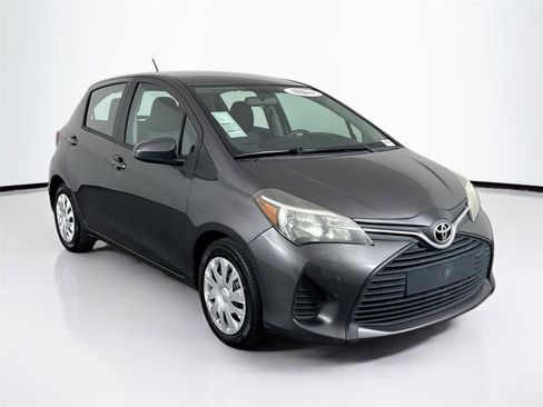 Used 2015 Toyota Yaris L image 8