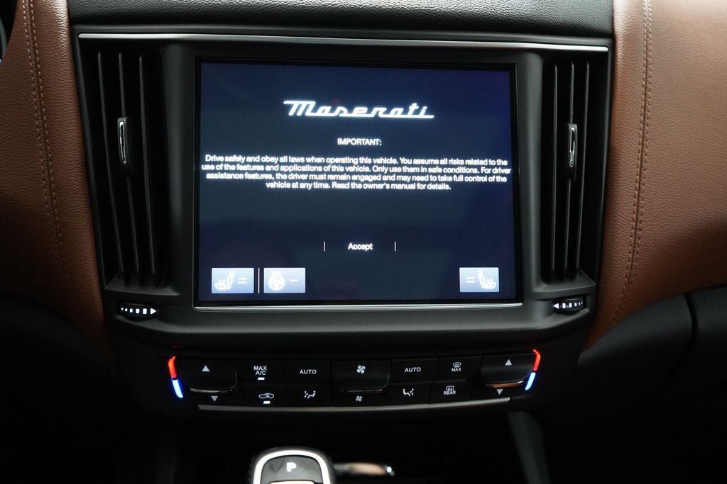 Used 2023 Maserati Levante GT AWD/4WD image 18