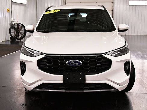 Used 2023 Ford Escape ST-Line Select w/ Tech Pack #2 AWD/4WD image 2