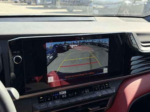 Used 2023 Toyota Camry LE FWD image 10