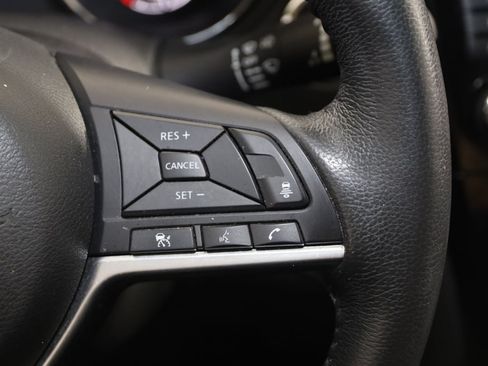 Used 2018 Nissan Rogue SL FWD image 31