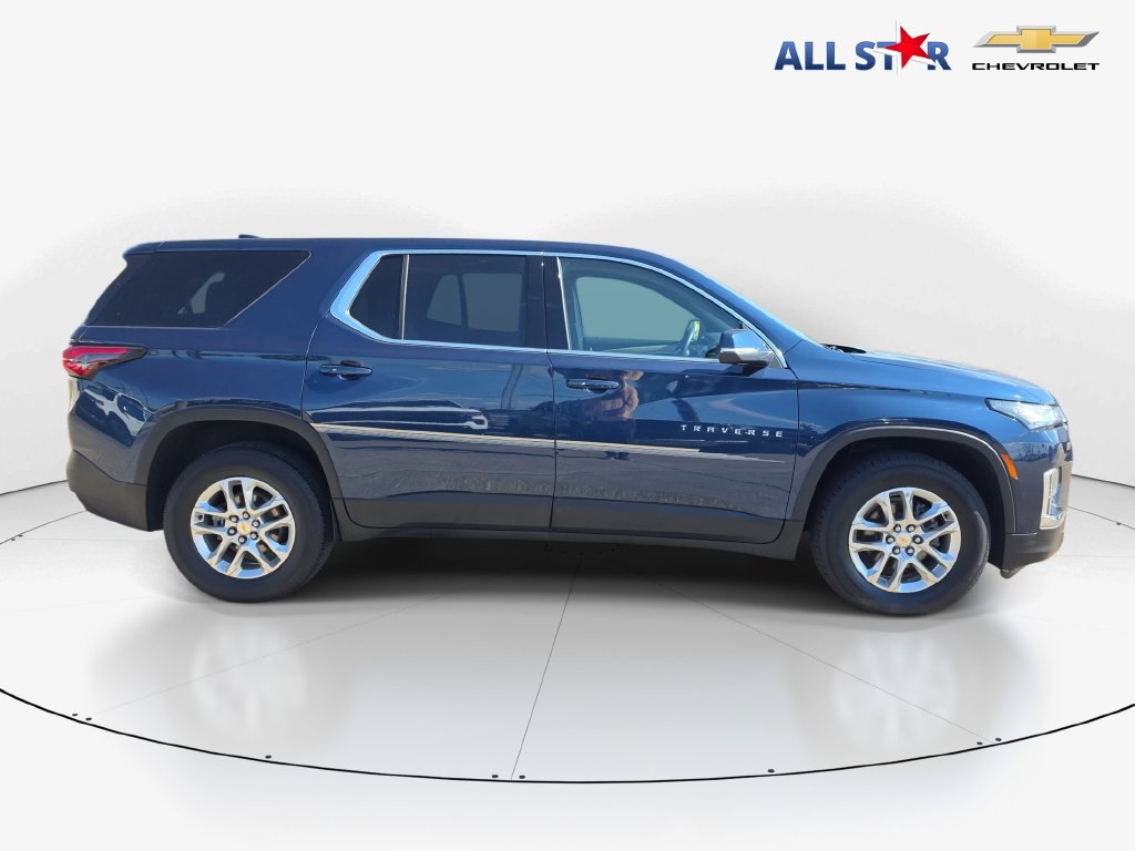 Used 2023 Chevrolet Traverse LS w/ Safety Package FWD image 2