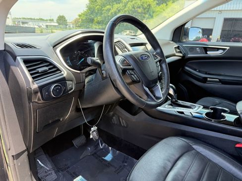 Used 2018 Ford Edge SEL w/ Equipment Group 201A FWD image 17