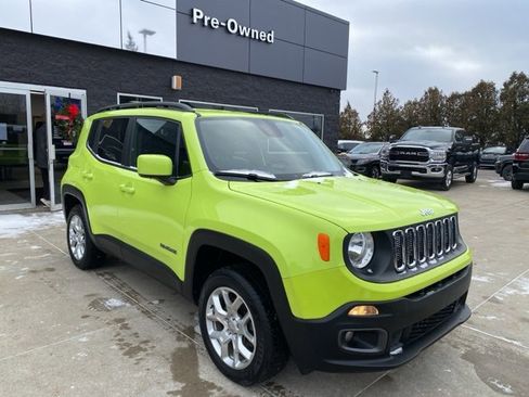 Certified 2017 Jeep Renegade Latitude w/ Cold Weather Group image 1