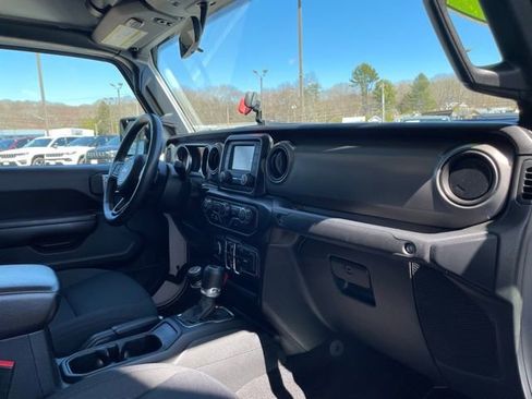 Used 2021 Jeep Gladiator Sport AWD/4WD image 26