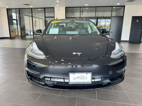 Used 2018 Tesla Model 3 Long Range RWD image 8