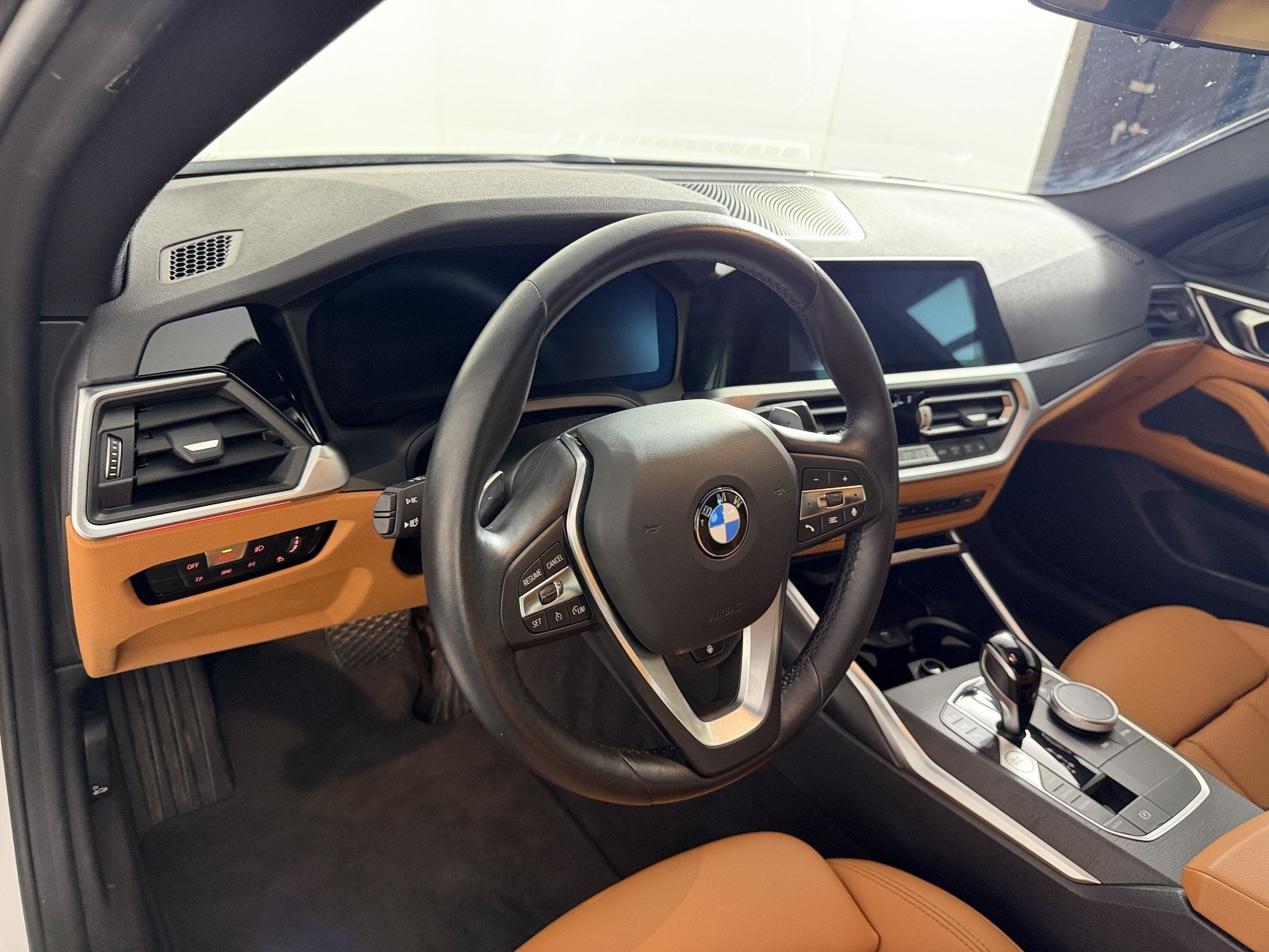 Used 2023 BMW 430i Gran Coupe xDrive w/ M Sport Package AWD/4WD image 4