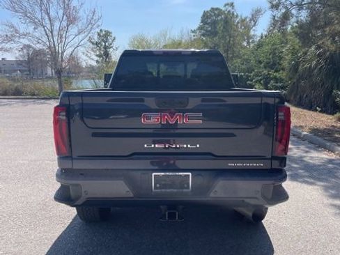 Used 2024 GMC Sierra 2500 Denali w/ Denali Reserve Package image 3