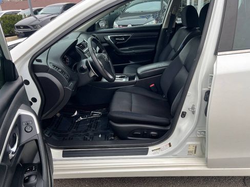 Used 2016 Nissan Altima 2.5 SR FWD image 19