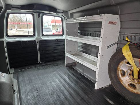 Used 2013 Chevrolet Express 3500 Extended image 24