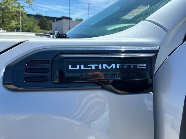 Used 2024 GMC Sierra 3500 Denali Ultimate AWD/4WD image 9