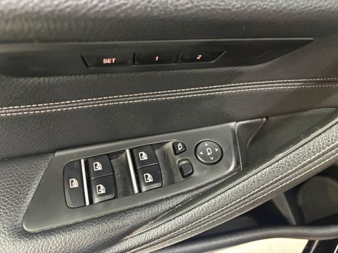 Used 2018 BMW 530i xDrive AWD/4WD image 32