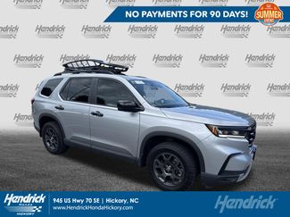 Certified 2025 Honda Pilot TrailSport video 1