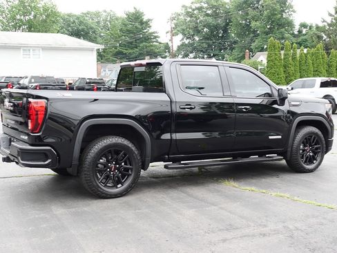 Used 2024 GMC Sierra 1500 Elevation w/ Elevation Premium Package AWD/4WD image 3