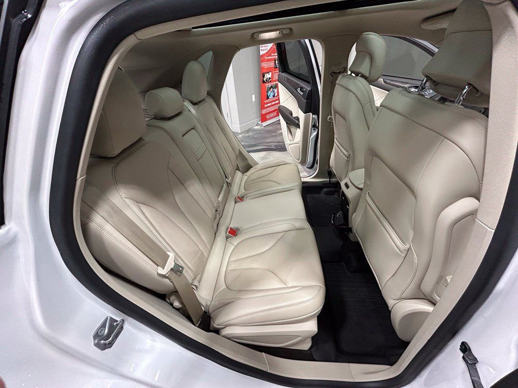 Used 2018 Lincoln MKC Reserve FWD image 43