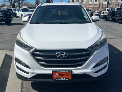Used 2016 Hyundai Tucson SE w/ Option Group 02 FWD image 4