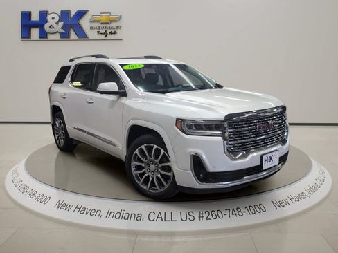 Used 2023 GMC Acadia Denali w/ Denali Ultimate Package AWD/4WD image 1