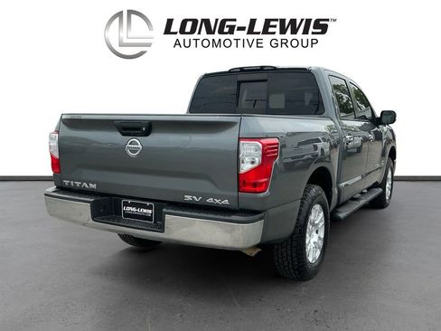 Used 2018 Nissan Titan SV AWD/4WD image 7