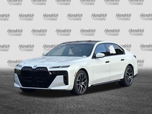 Certified 2023 BMW 740i image 9