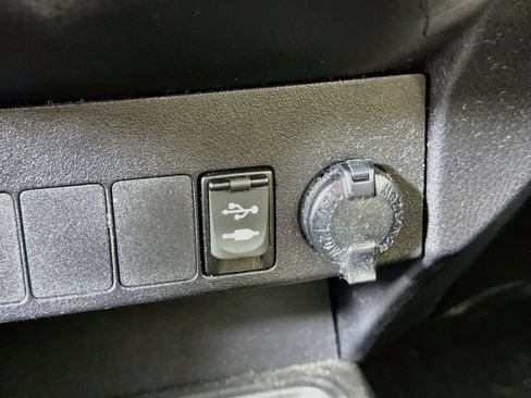 Used 2014 Toyota RAV4 XLE FWD image 19