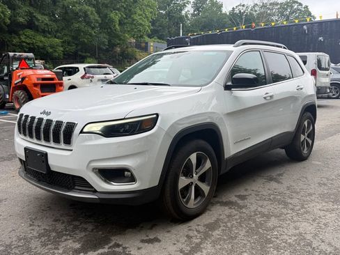 Used 2022 Jeep Cherokee Limited AWD/4WD image 3