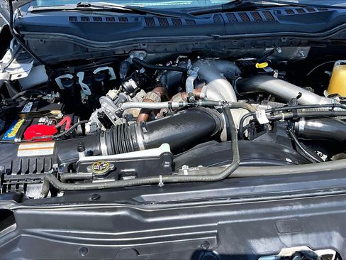 Used 2020 Ford F250 Lariat w/ Lariat Ultimate Package AWD/4WD image 32
