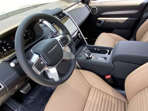 New 2025 Land Rover Discovery Dynamic SE AWD/4WD image 5