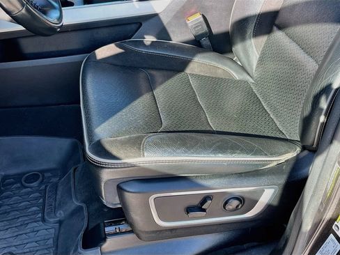 Used 2022 RAM 1500 Laramie RWD image 13