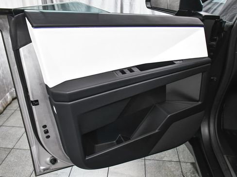 Used 2024 Tesla Cybertruck Cyberbeast AWD/4WD image 10