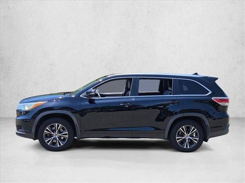 Used 2016 Toyota Highlander XLE AWD/4WD image 8