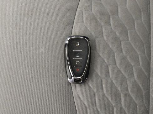 Used 2019 Chevrolet Equinox LS FWD image 32
