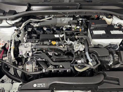 Used 2022 Toyota Corolla Cross L image 33