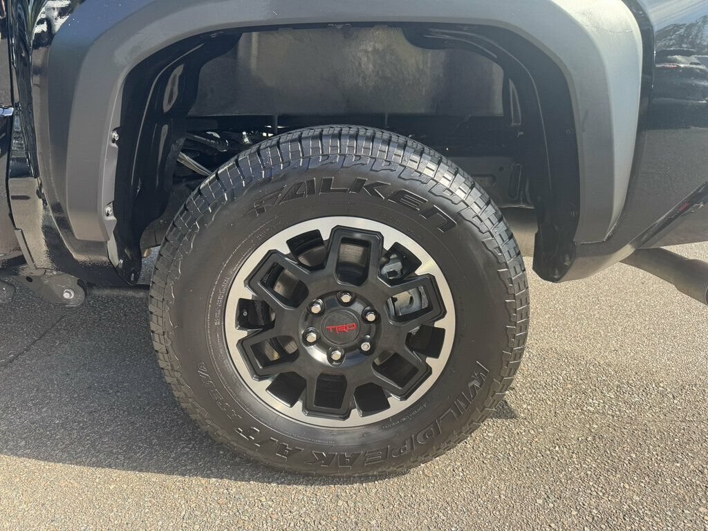 Used 2025 Toyota Tacoma TRD Off-Road w/ TRD Off Road Premium Package AWD/4WD image 9