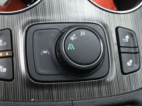 Used 2023 GMC Acadia SLT image 25