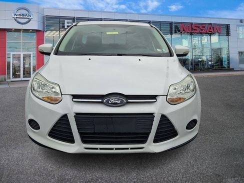 Used 2013 Ford Focus SE FWD image 2