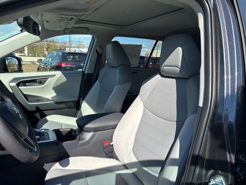 New 2025 Toyota RAV4 Limited image 11