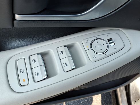 Used 2025 Hyundai Sonata SEL FWD image 6