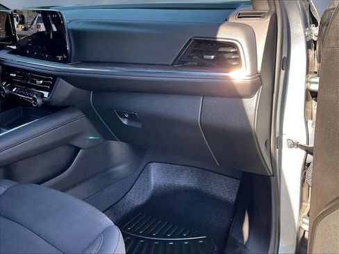 Certified 2025 Chevrolet Suburban LS AWD/4WD image 29