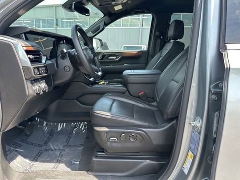 Used 2025 GMC Yukon Denali AWD/4WD image 22