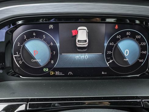 Used 2025 Volkswagen Atlas Cross Sport SE image 19