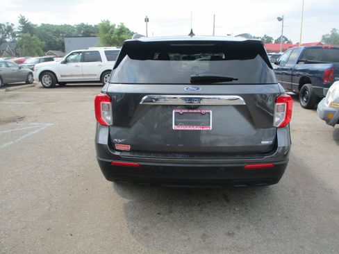 Used 2020 Ford Explorer XLT w/ Comfort Package AWD/4WD image 6