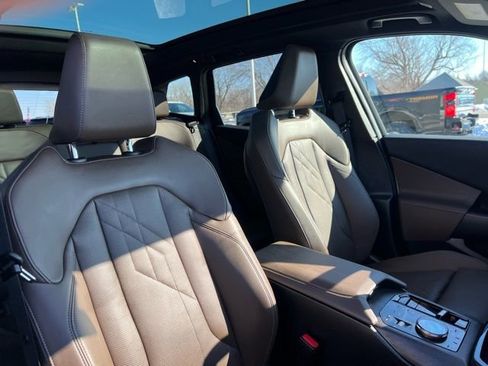 Used 2025 BMW X3 xDrive30i w/ Premium Package image 18