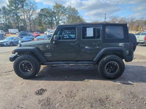 Used 2015 Jeep Wrangler Unlimited Sport w/ Quick Order Package 24S image 8