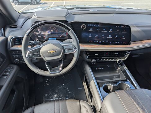 New 2026 Chevrolet Tahoe High Country AWD/4WD image 15
