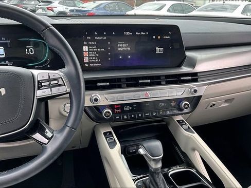 Used 2024 Kia Telluride S w/ S Sunroof Package FWD image 9